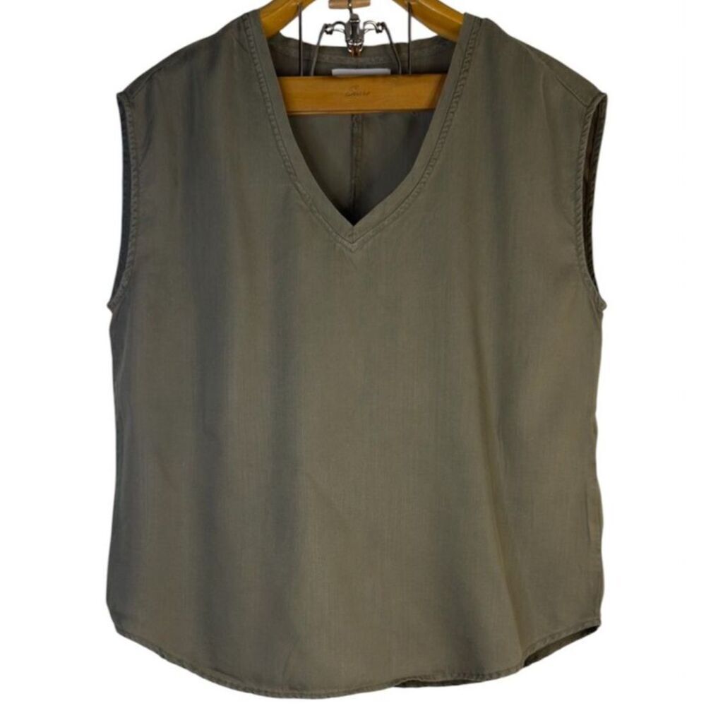 Dear John Yanis Green V-Neck Sleeveless Tencel Relaxed Fit Top Size: M